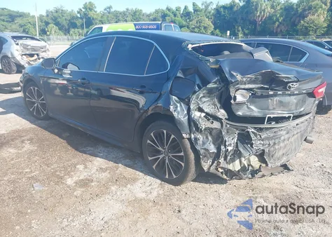 2018 Toyota Camry Se z USA, uszkodzony, nr VIN 4T1B11HK5JU635139